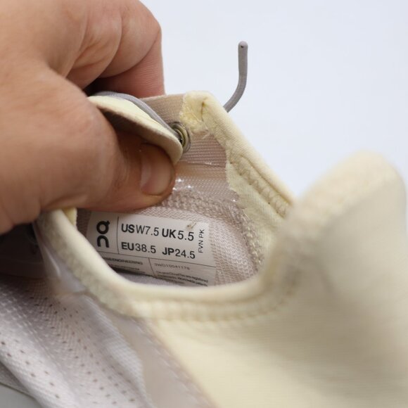 On Cloud 5 Coast Running Women's Size 7.5 Beige Sand Lace Up Cushion Casual - Picture 3 of 11